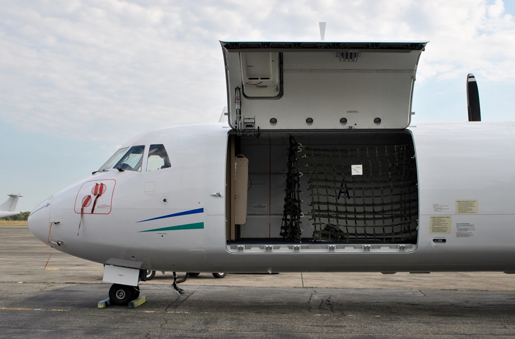 грузовой самолет ATR 42 Cargo